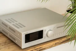 Block CVR-200 AV 7.1 récepteur Internet Blu-ray avec une puissance musicale de 7 x 100 watts, couleur argent diamant