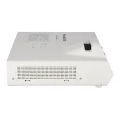 Panasonic LCD Videoprojecteur 3 300 ANSI Lumen