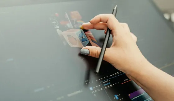 Wacom Cintiq 24 Touch écran à stylet avec support réglable